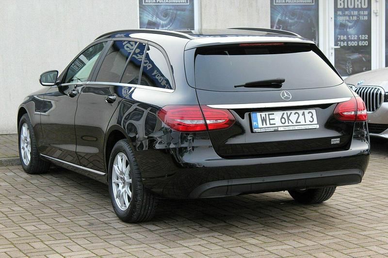 Używany Mercedes C200 Exclusive 160 KM (117 kW) 2019 Czarny Kombi