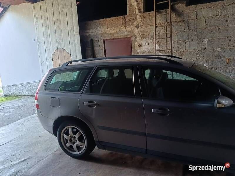 Używany Volvo V50 136 KM (100 kW) 2004 Szary Kombi