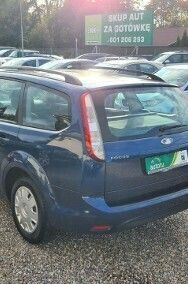 Używany Ford Focus 110 KM (80 kW) 2008 Niebieski Sedan/Limuzyna