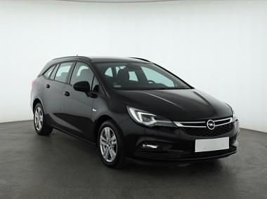 Czarny Używany 2019 Opel Astra Kombi | 42 499 zł (Uczciwa cena) - Obraz 1/4