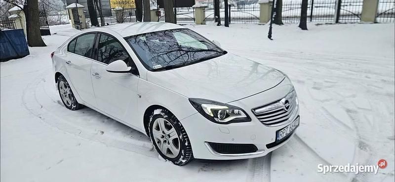 Biały Używany 2014 Opel Insignia Sedan/Limuzyna | 28 000 zł (Uczciwa cena) - Obraz 1/4