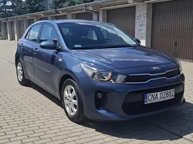 Niebieski Używany 2018 Kia Rio 2 Sedan/Limuzyna | 42 900 zł (Uczciwa cena) - Obraz 1/4