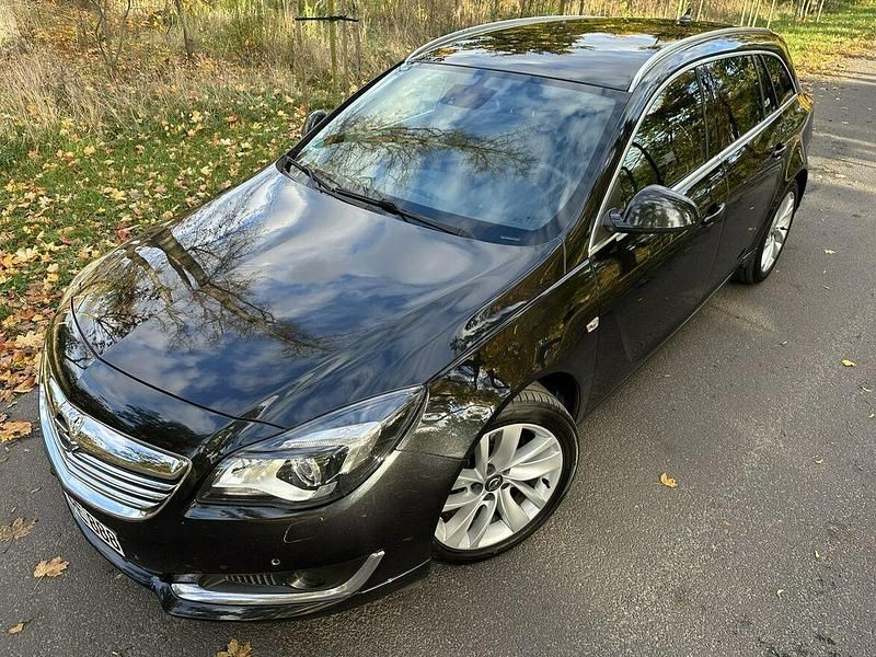 Używany Opel Insignia Cosmo 195 KM (143 kW) 2013 Czarny Kombi