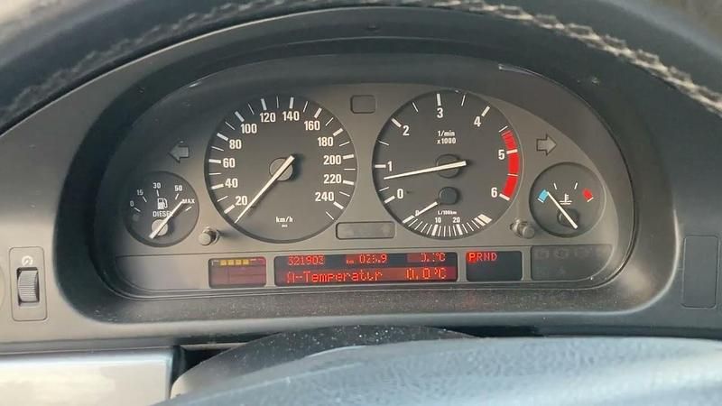 Używany BMW 525 2001 Niebieski Sedan/Limuzyna