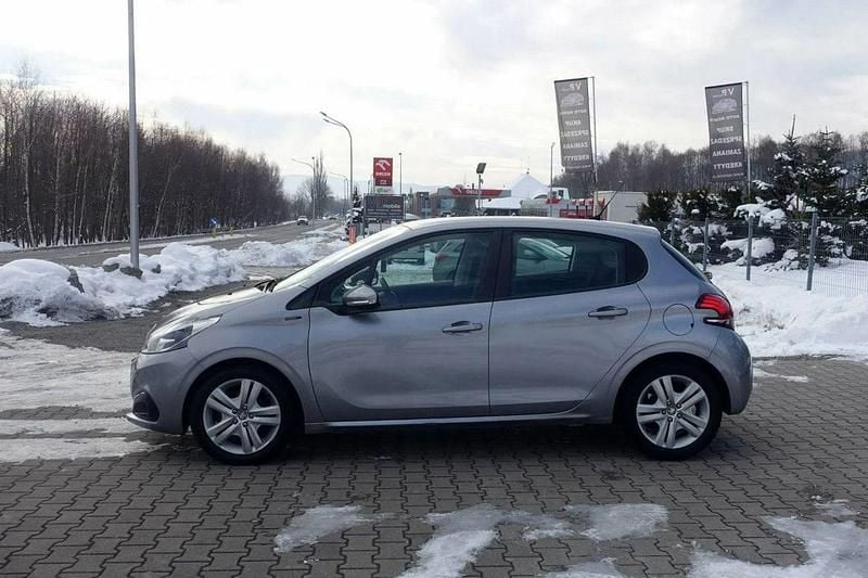 Używany Peugeot 208 83 KM (61 kW) 2018 Szary Hatchback
