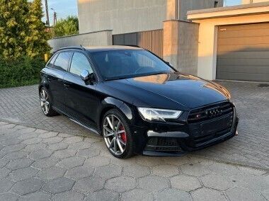 Czarny Używany 2018 Audi S3 Hatchback | 90 000 zł - Obraz 1/4