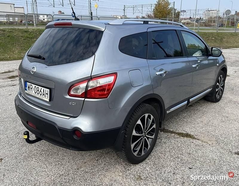 Używany Nissan Qashqai +2 150 KM (110 kW) 2010 Srebrny SUV