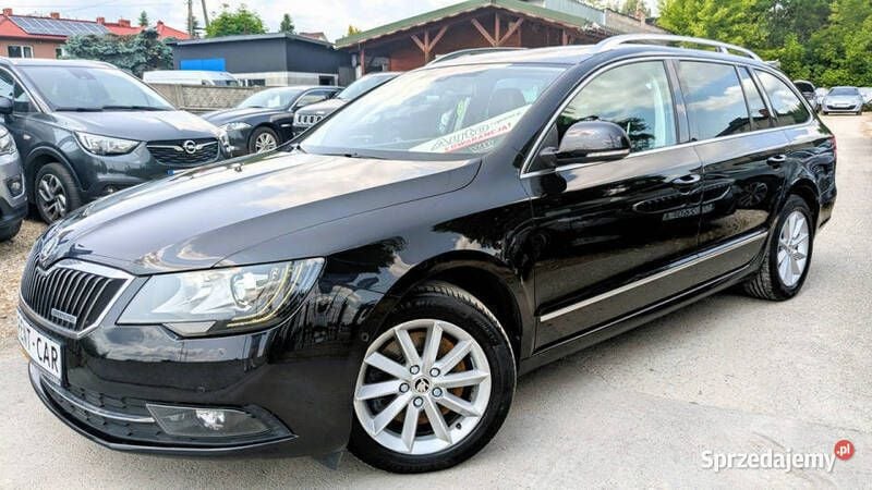 Czarny (metalik) Używany 2015 Skoda Superb Kombi | 38 900 zł (Super Cena) - Obraz 1/4