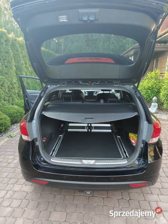Używany Hyundai i40 2013 Czarny Kombi