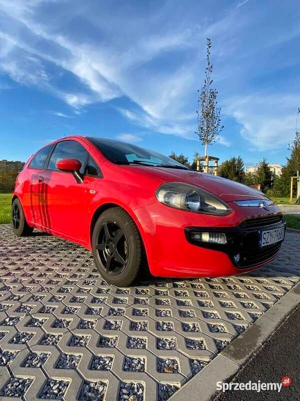Czerwony Używany 2010 Fiat Punto Evo Hatchback | 13 400 zł (Uczciwa cena) - Obraz 1/4