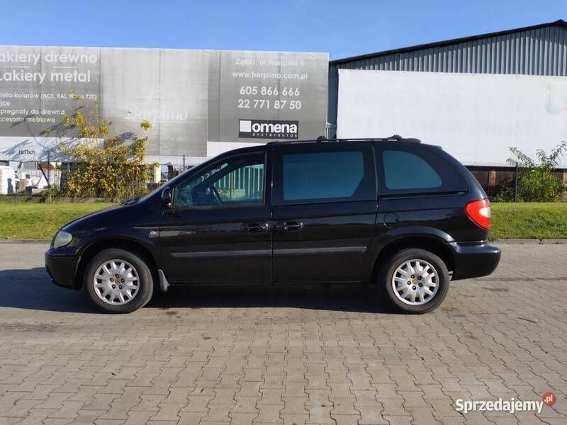 Czarny Używany 2004 Chrysler Voyager Minivan | 6000 zł - Obraz 1/4