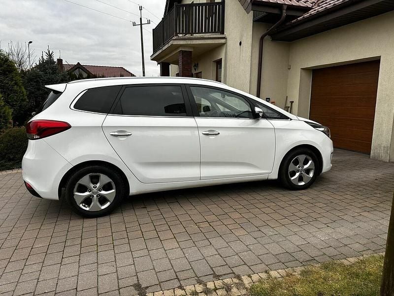 Używany Kia Carens 2015 Biały Minivan
