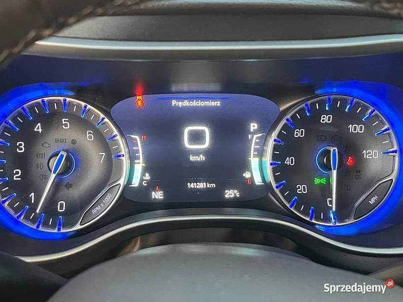 Używany Chrysler Pacifica Touring 2021 Van