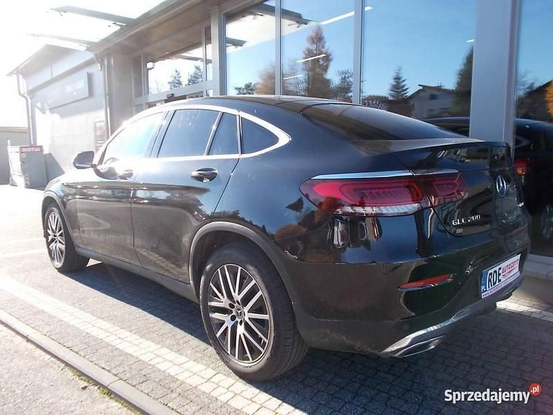 Używany Mercedes GLC200 2019 Czarny SUV