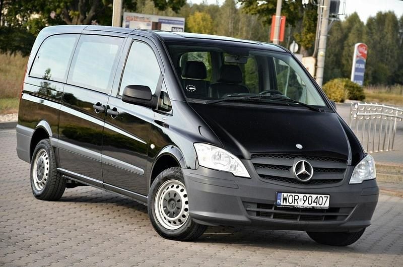 Czarny Używany 2012 Mercedes Vito Sedan/Limuzyna | 38 900 zł - Obraz 1/4