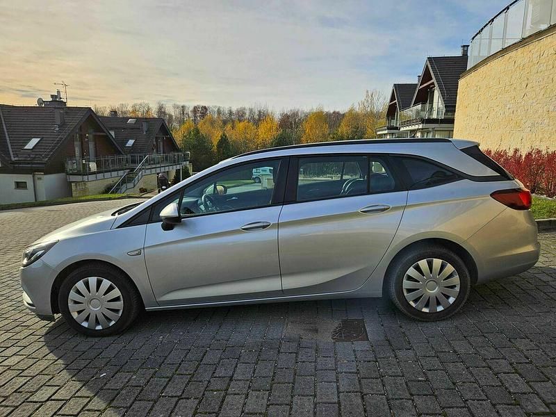 Używany Opel Astra 2016 Srebrny Kombi