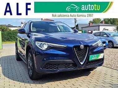 Niebieski Używany 2018 Alfa Romeo Stelvio Super SUV | 69 900 zł (Super Cena) - Obraz 1/4