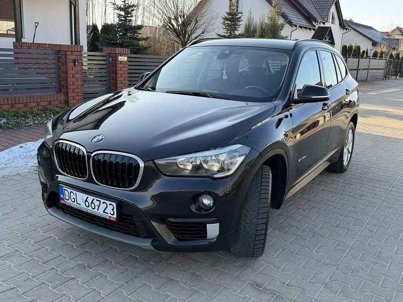 Używany BMW X1 Comfort Edition 150 KM (110 kW) 2018 Czarny SUV