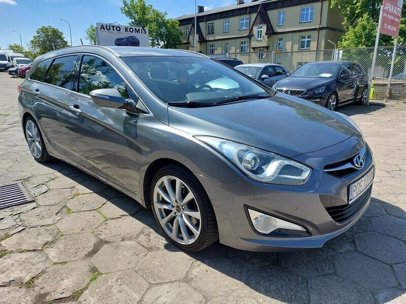Używany Hyundai i40 136 KM (100 kW) 2011 Szary Kombi