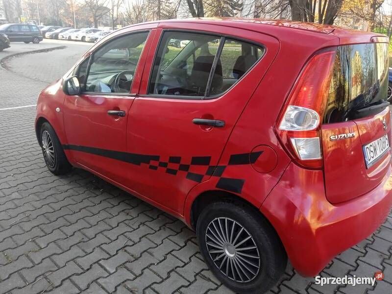 Używany Suzuki Splash 2010 Czerwony Hatchback