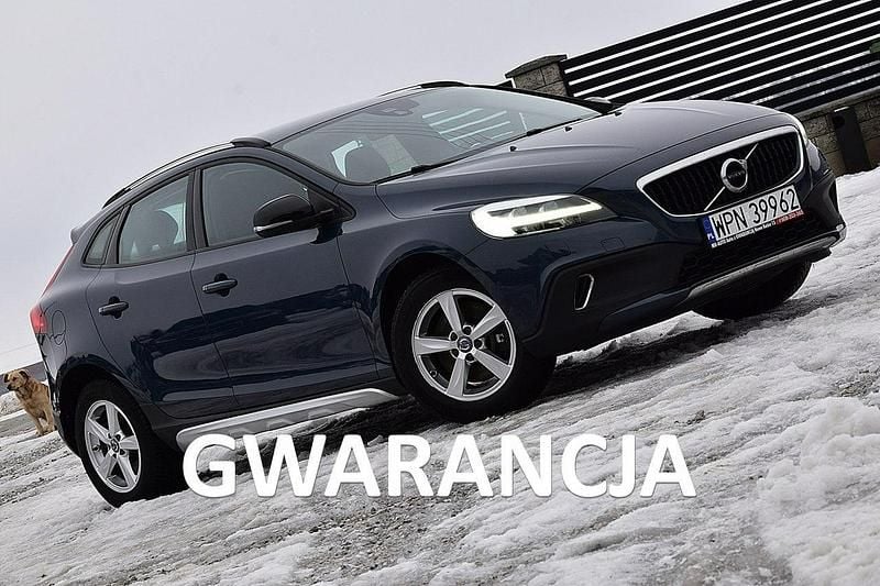 Używany Volvo V40 152 KM (111 kW) 2017 Niebieski Hatchback