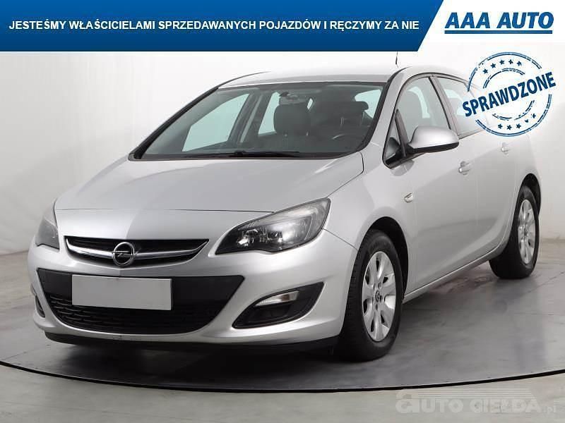 Używany Opel Astra 2014 Srebrny