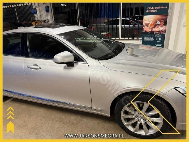 Używany Volvo S90 407 KM (299 kW) 2018 Srebrny Sedan/Limuzyna