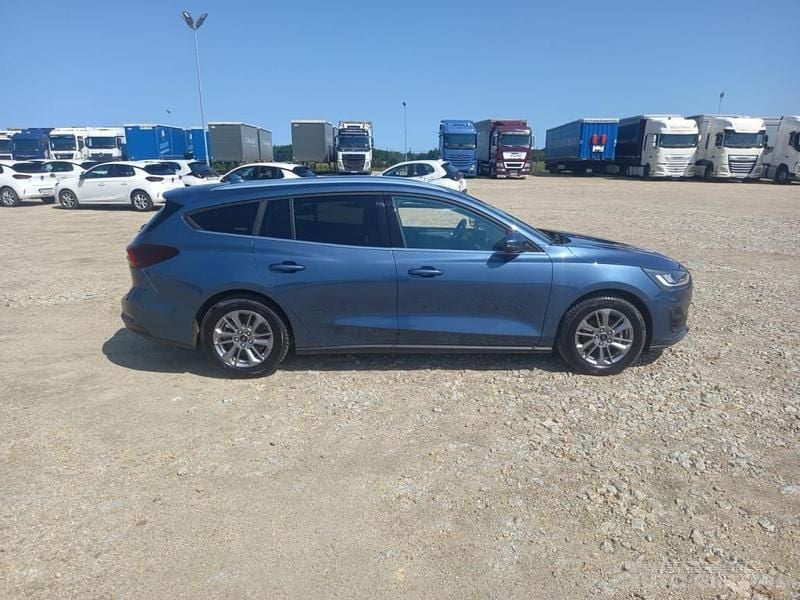 Używany Ford Focus 2022 Niebieski Kombi
