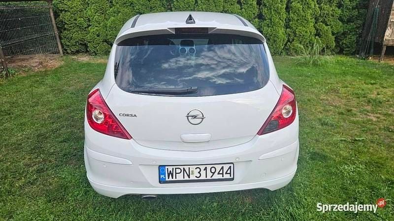 Biały Używany 2012 Opel Corsa Hatchback | 17 900 zł (Uczciwa cena) - Obraz 1/4