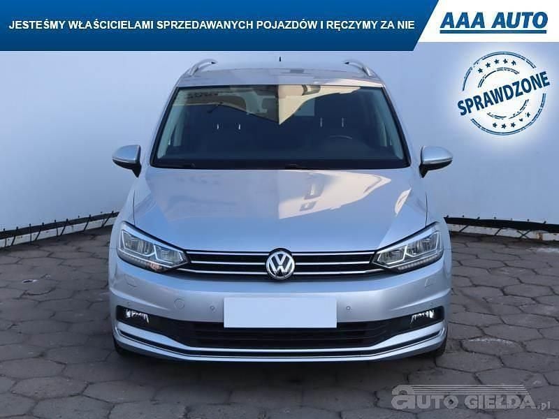 Używany VW Touran 150 KM (110 kW) 2018 Srebrny Minivan