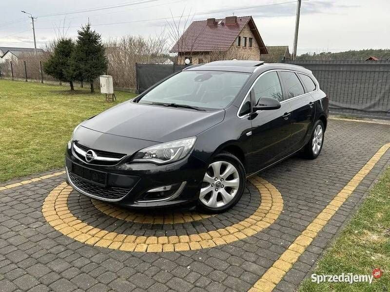 Używany Opel Astra Innovation 2014