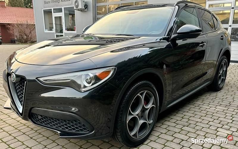 Używany Alfa Romeo Stelvio 2018 Czarny SUV