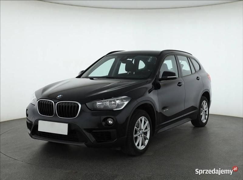 Używany BMW X1 140 KM (102 kW) 2017 Czarny SUV