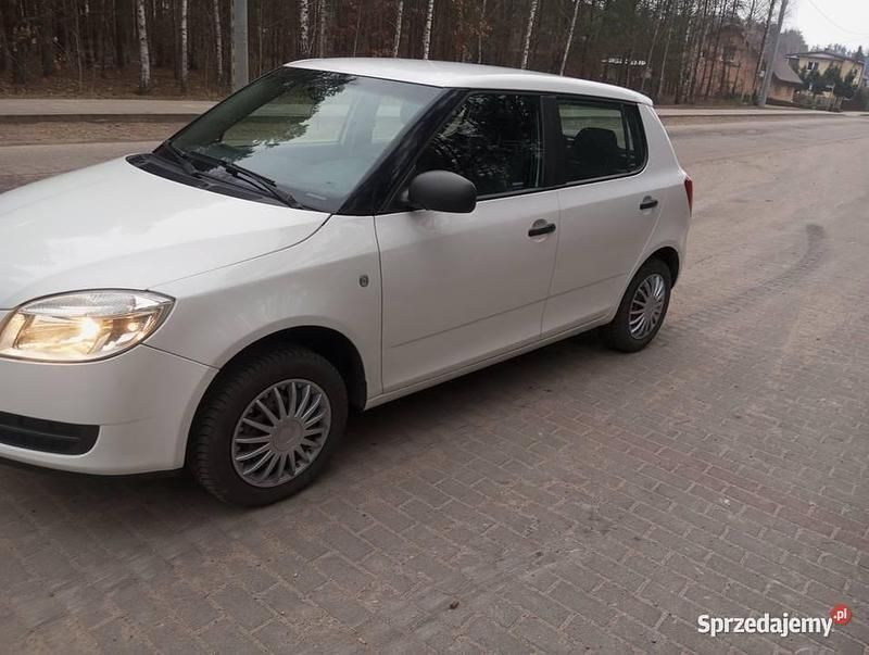 Biały Używany 2008 Skoda Fabia Hatchback | 6300 zł - Obraz 1/4