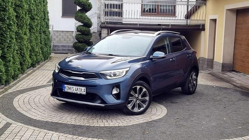 Szary (metalik) Używany 2020 Kia Stonic SUV | 55 900 zł (Dobra cena) - Obraz 1/4