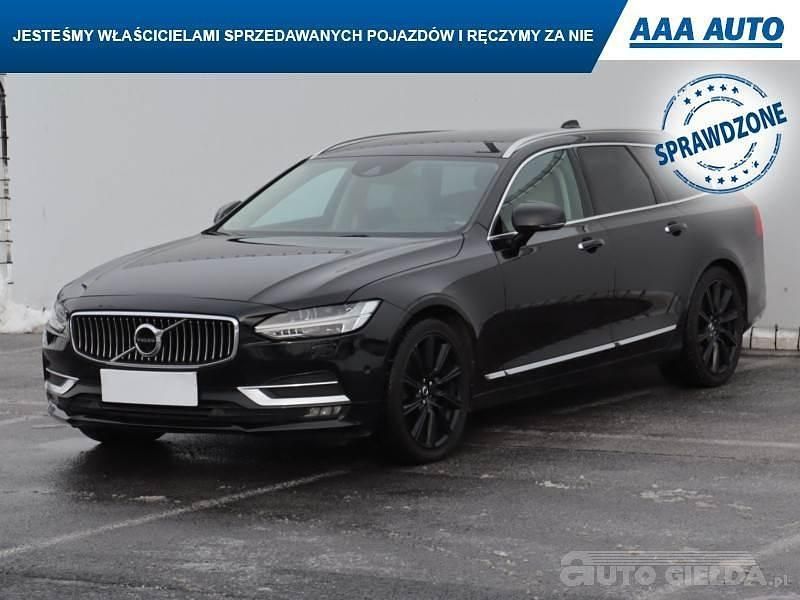 Używany Volvo V90 2017 Czarny Kombi