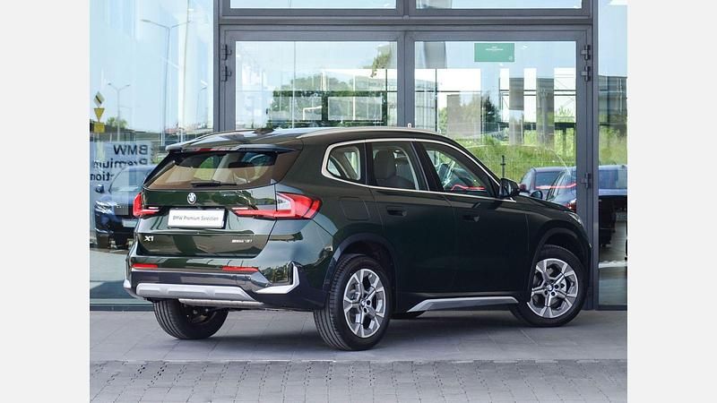 Używany BMW X1 Luxury Line 136 KM (100 kW) 2025 Zielony san remo metalizowany SUV