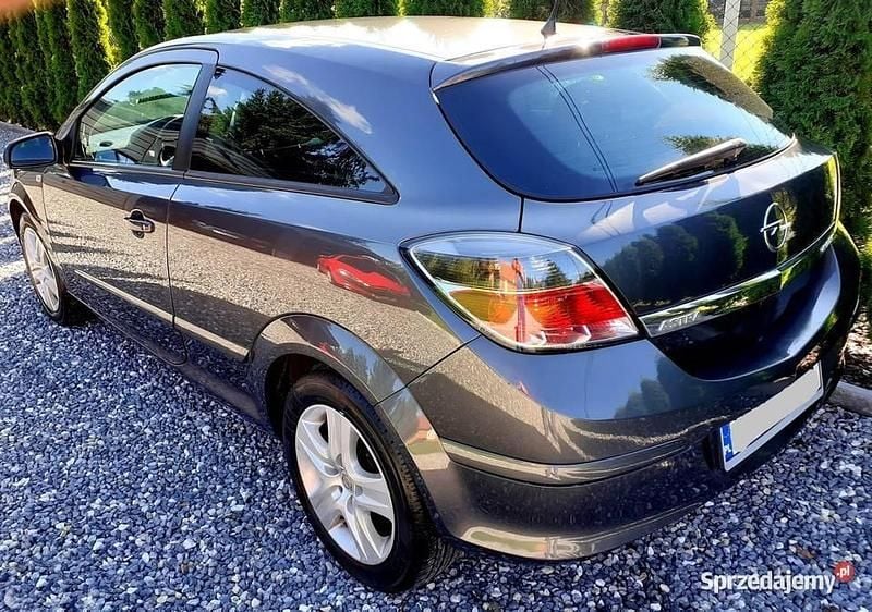 Używany Opel Astra GTC 2009 Brązowy Hatchback