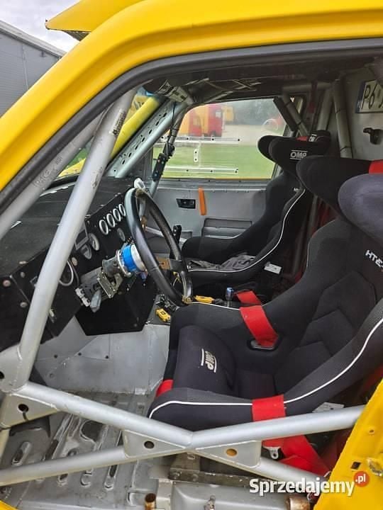 Używany Mitsubishi Pajero 2016 Żółty SUV