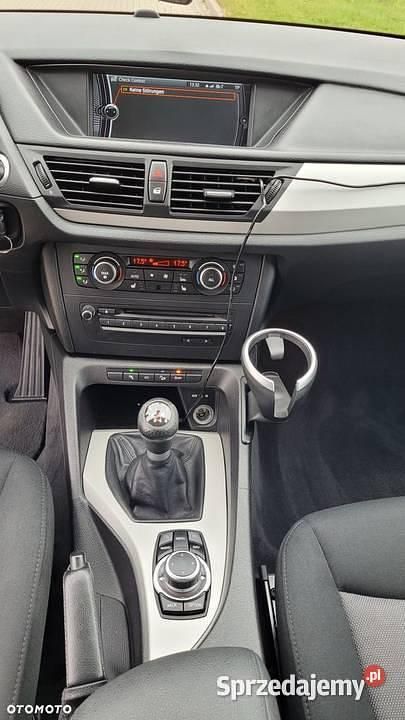 Srebrny Używany 2011 BMW X1 SUV | 29 000 zł (Uczciwa cena) - Obraz 1/4