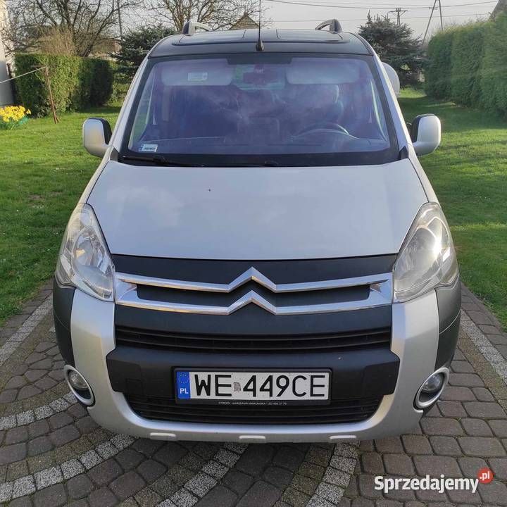 Srebrny Używany 2011 Citroën Berlingo Minivan | 26 000 zł (Uczciwa cena) - Obraz 1/4
