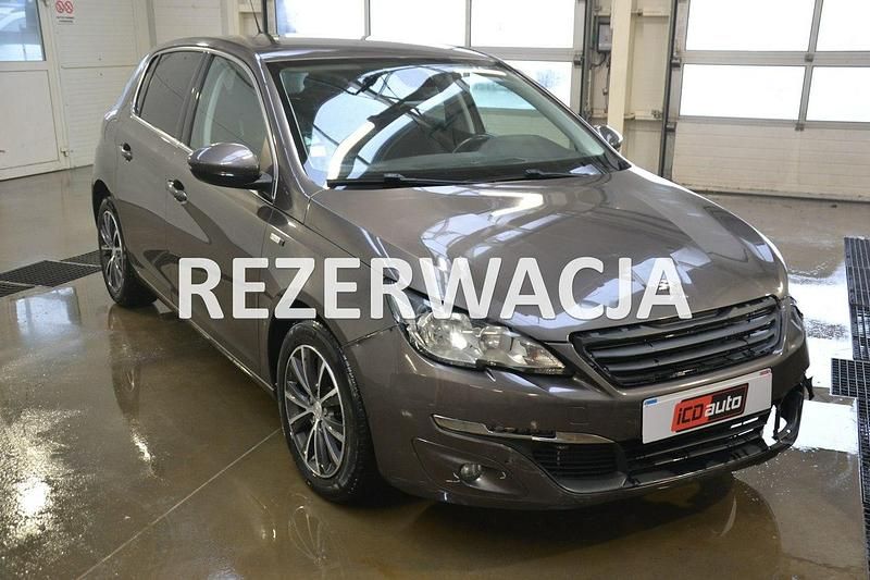 Używany Peugeot 308 Style 130 KM (95 kW) 2015 Szary Hatchback
