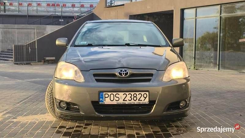 Używany Toyota Corolla Sol 2006 Grafitowy Hatchback