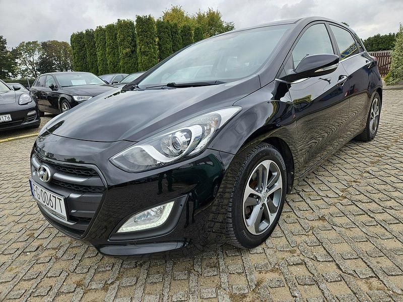 Czarny Używany 2015 Hyundai i30 Hatchback | 38 400 zł (Uczciwa cena) - Obraz 1/4