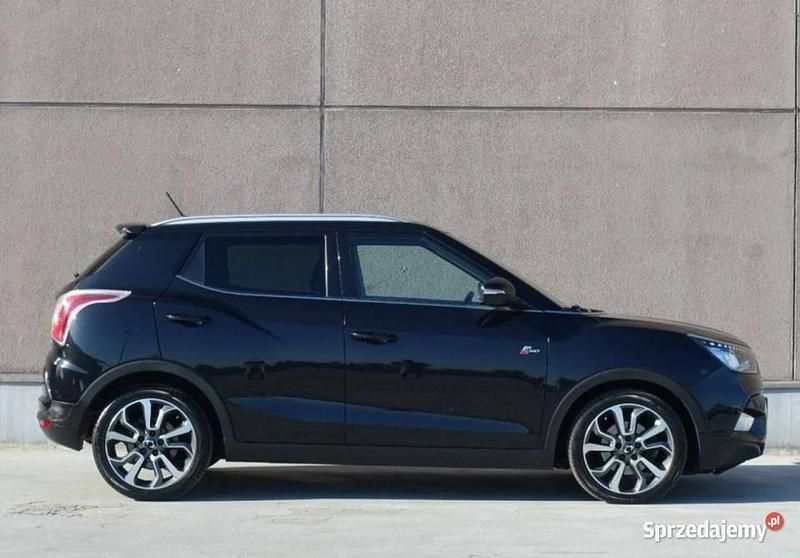 Używany Ssangyong (KGM) Tivoli 115 KM (84 kW) 2016 Inny kolor SUV