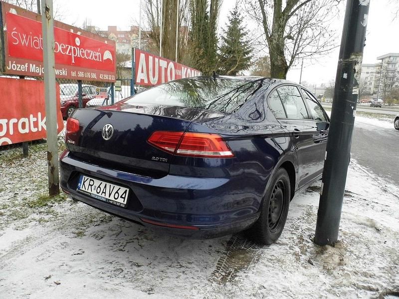 Używany VW Passat 150 KM (110 kW) 2017 Granatowy Sedan/Limuzyna