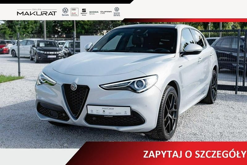 Biały (metalik) Używany 2021 Alfa Romeo Stelvio Veloce SUV | 143 800 zł (Dobra cena) - Obraz 1/4