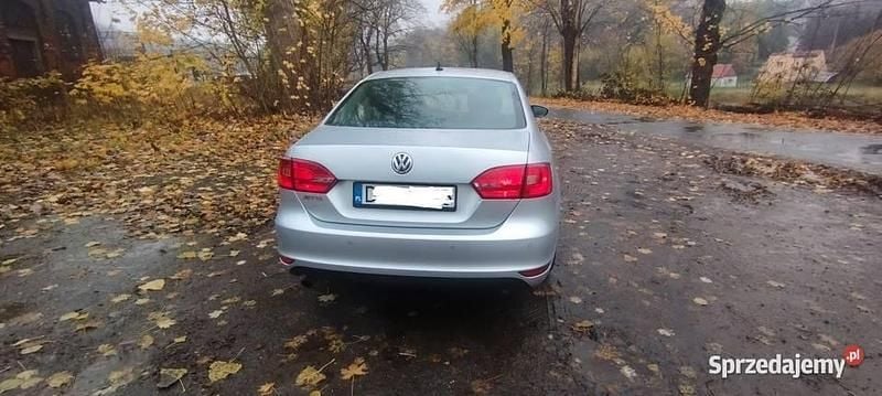 Używany VW Jetta 2014 Srebrny Sedan/Limuzyna