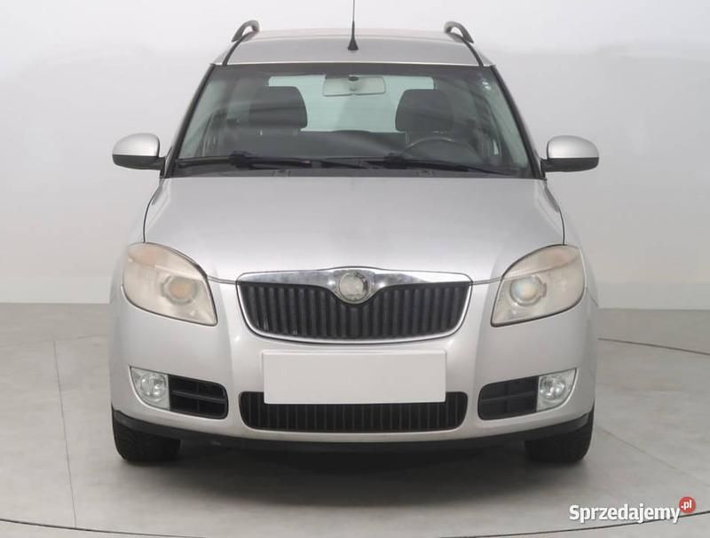 Srebrny Używany 2007 Skoda Roomster Kombi | 10 499 zł (Dobra cena) - Obraz 1/4