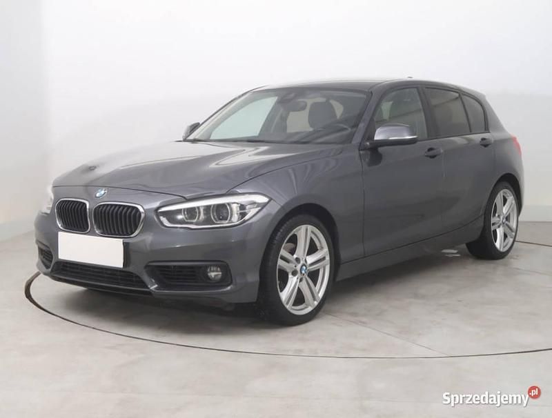 Używany BMW 118 136 KM (100 kW) 2017 Szary Hatchback